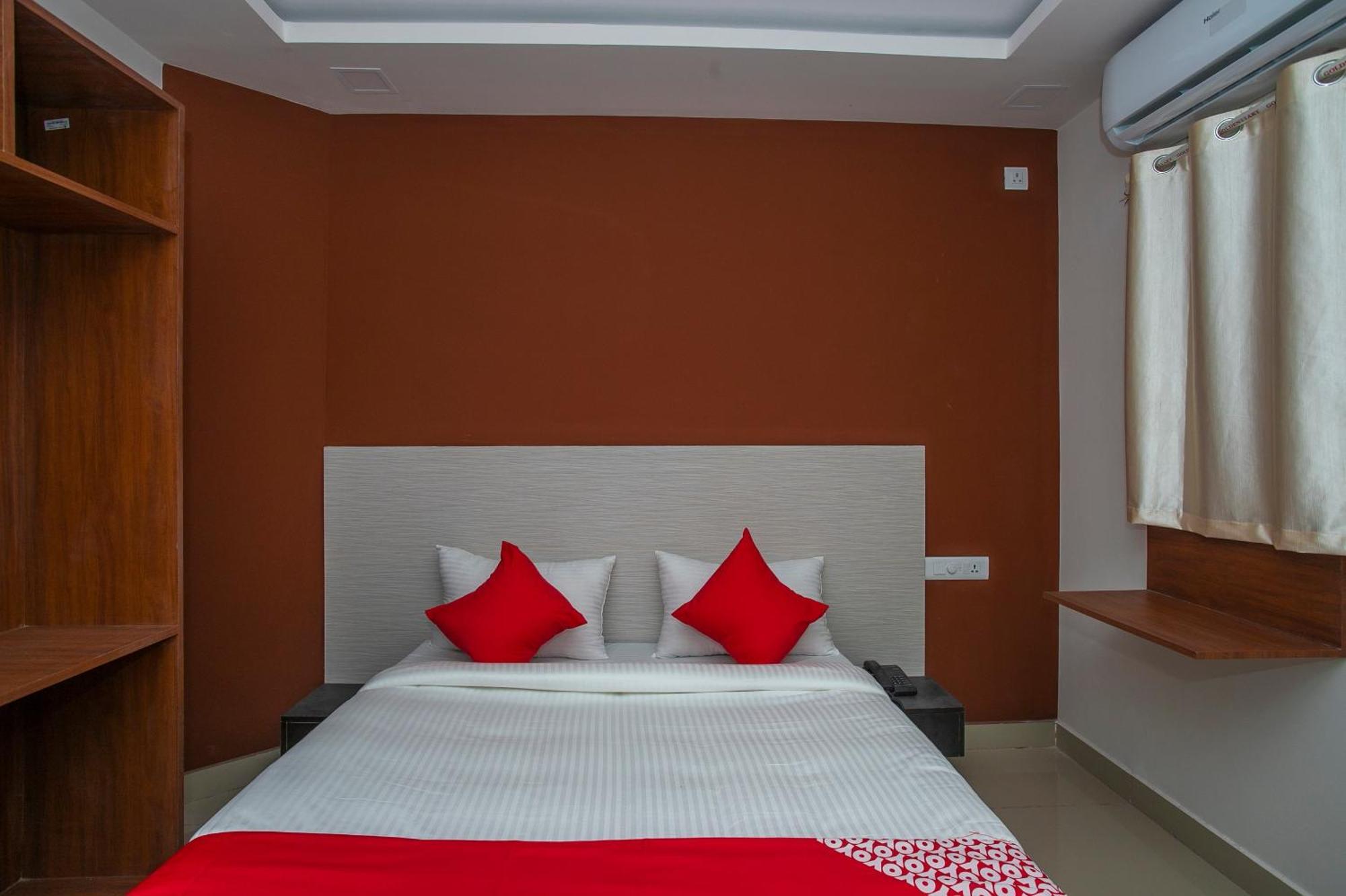 Hotel O Varcity Phi Premium Pavilion ,Above Hdfc Bank ,Near Anjaneya Temple Madiwala, Hosur Main R Bangalore Eksteriør bilde